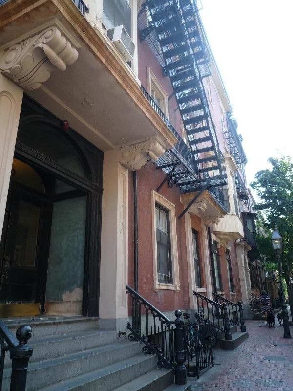 Building Photo - 24 Mt Vernon St