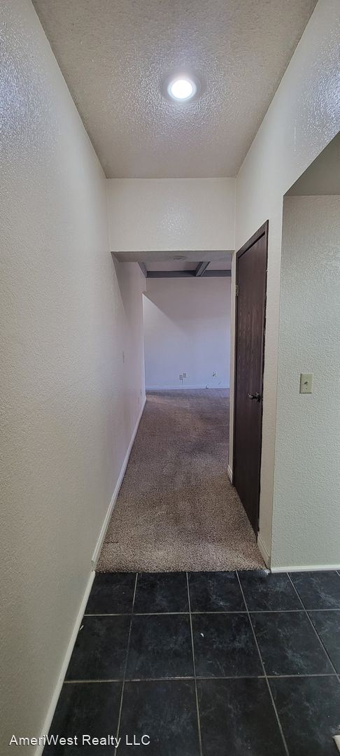 Foto del edificio - 2 br, 2 bath House - 2649 Red Rock st #102