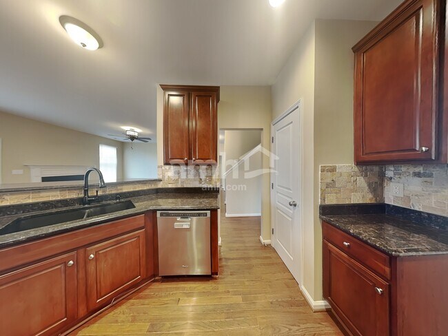 Foto del edificio - 1744 Main Divide Dr