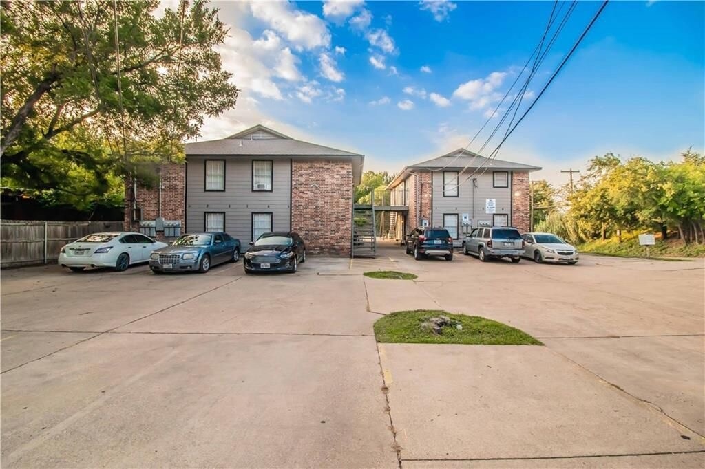 Primary Photo - 2053 NW 21st St