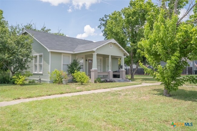 Building Photo - 1002 S 13th St