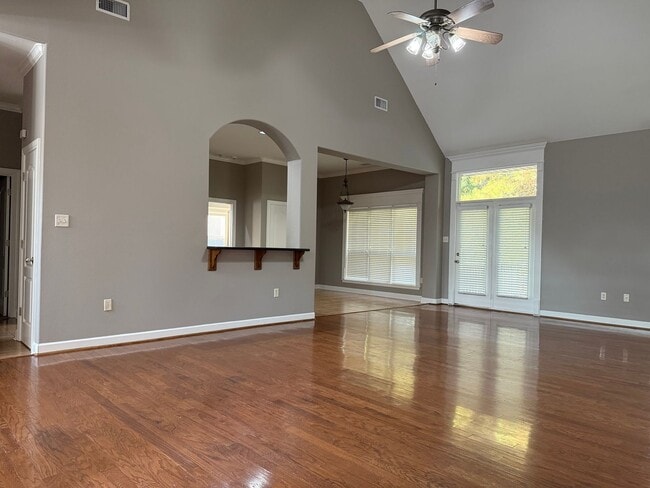 Foto del edificio - 3200 Mossy Creek Dr
