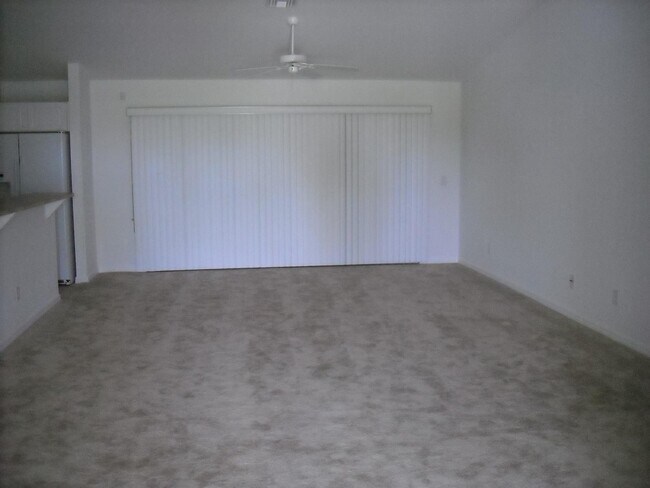 Foto del edificio - 25 El Dorado Blvd N