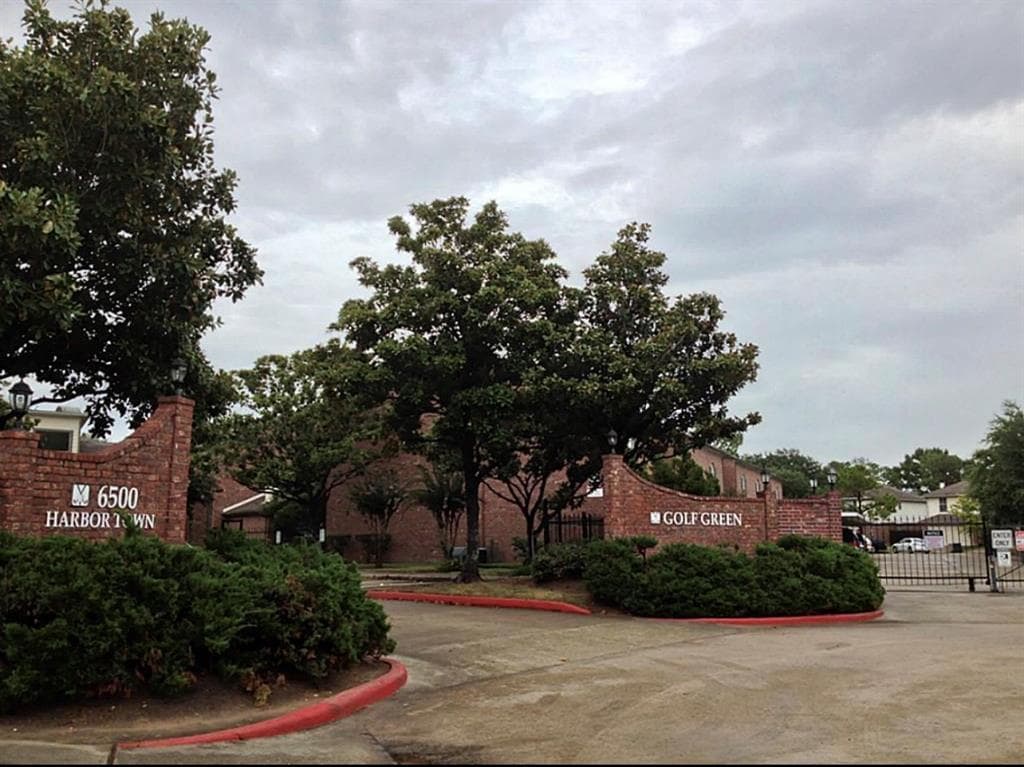 Primary Photo - 6500 Harbor Town Dr