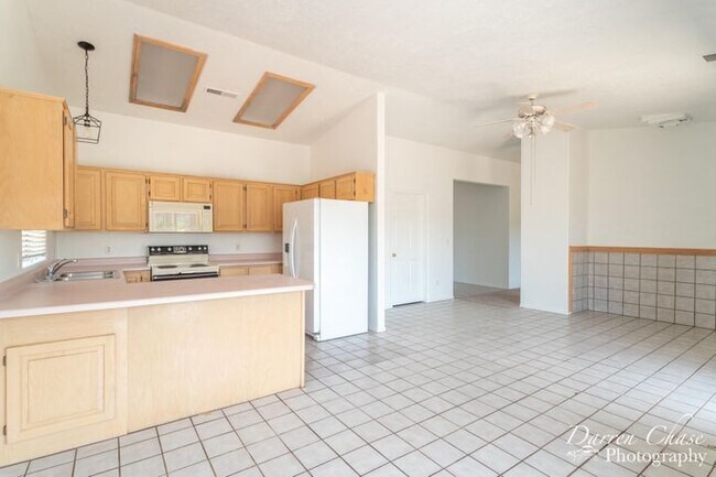 Building Photo - 1241 Diamond Valley Dr