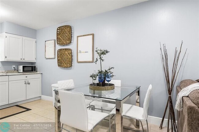 Foto del edificio - 4953 Bayshore Dr