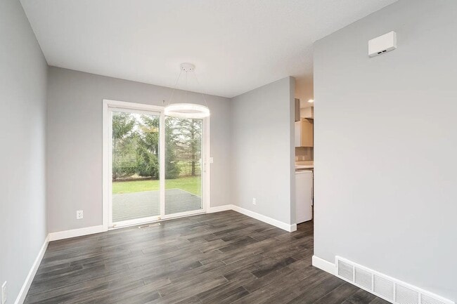 Building Photo - 411-413 Belle Aire Dr