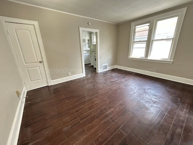 Foto del edificio - 5563 Bosworth Pl