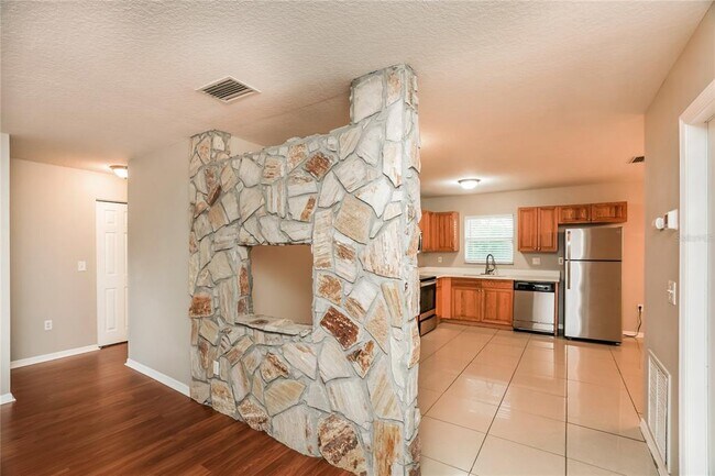 Building Photo - 2008 3rd Ave W