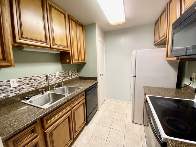 Kitchen - 7950 N Stadium Dr