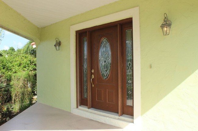 Building Photo - 4911 Palmetto Point Dr