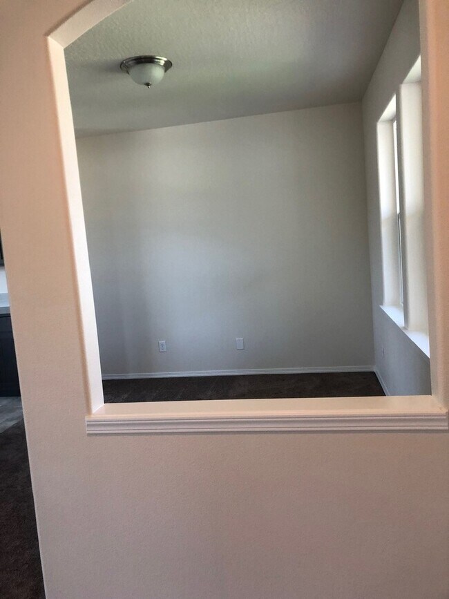 Foto del edificio - Beautiful home in Brandis Meadows