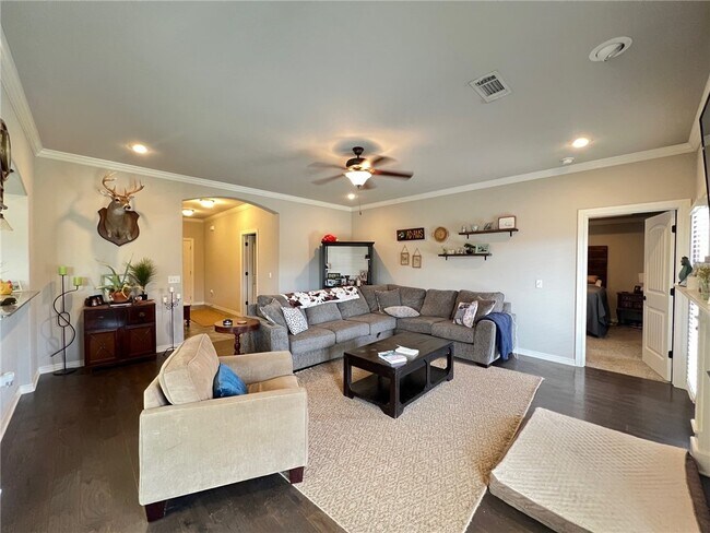 Foto del edificio - 3697 Serenity St