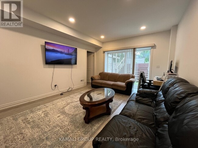 Building Photo - 236 McKee Ave