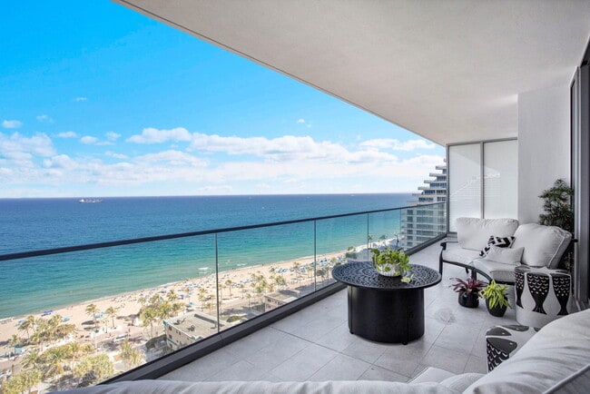 Foto del edificio - 153 N Seabreeze Blvd