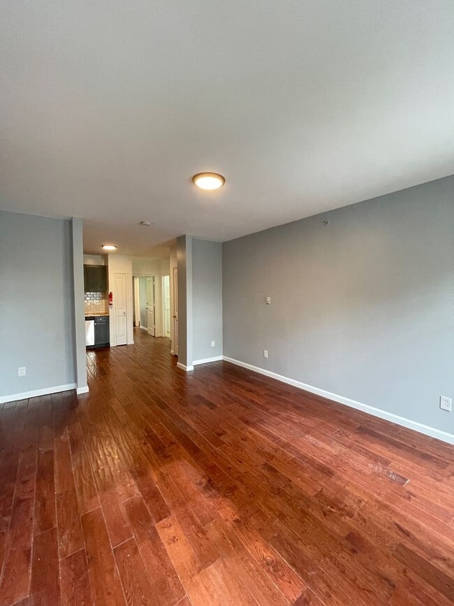 Building Photo - 63 Liberty St