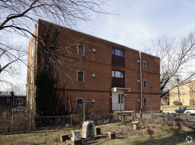 Foto del edificio - 3615 B St SE