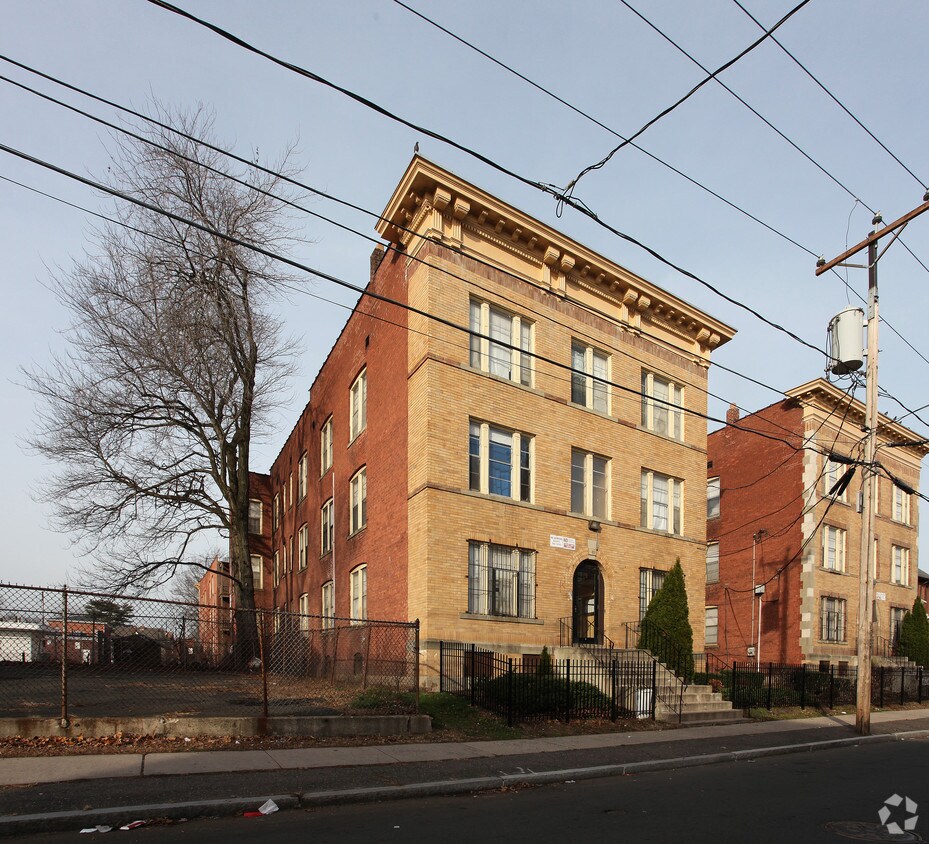 Pavilion Apartments Apartments in Hartford, CT