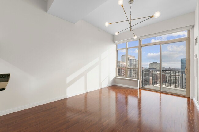Building Photo - 1717 S Prairie Ave
