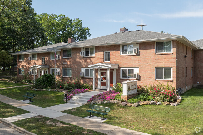 Building Photo - Oakview Apartments