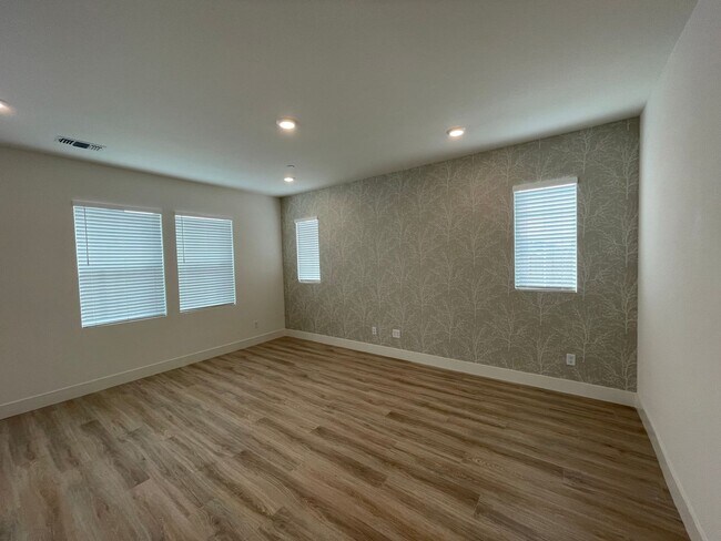 Building Photo - 6156 Olive Pl