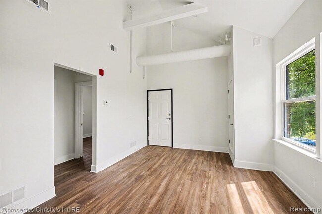 Foto del edificio - 4735 Rohns St
