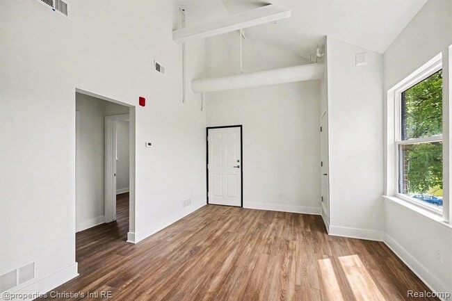 Building Photo - 4735 Rohns St