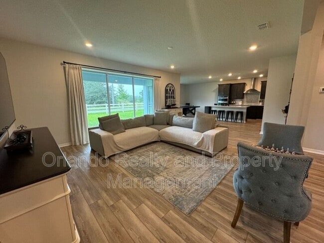 Foto del edificio - 5625 Cedar Chase Dr