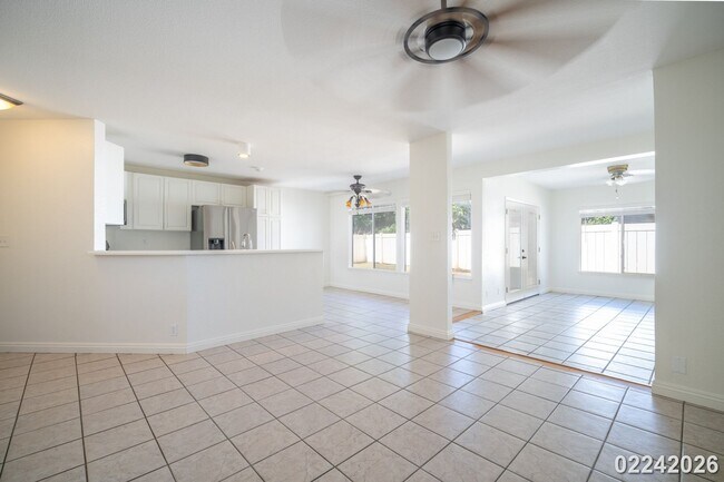 Building Photo - 3BR 2.5BA w/2-CAR GARAGE & 3 CAR DRIVEWAY PARKING, and 24 SOLAR PANELS IN MAILI KAI