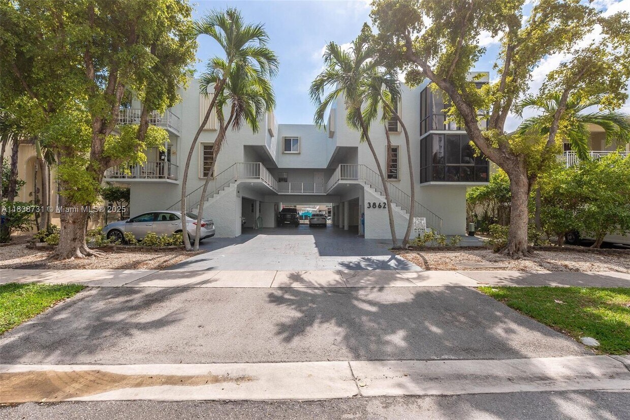 Primary Photo - 3862 NE 171 St
