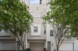 Building Photo - 730 Ruthven St