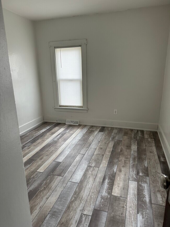 2816 Pennsylvania Ave Unit 1 First Floor, Erie, PA 16504 Apartments