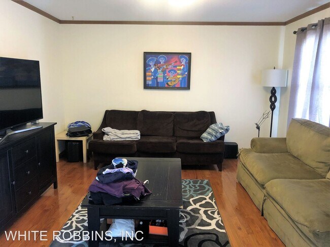 Foto del edificio - 5 br, 2.5 bath House - 15 Harris Circle