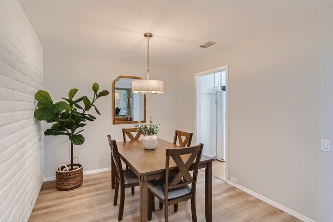 Foto del edificio - 265 Munroe St