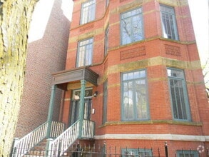 Building Photo - 2049 N Sheffield Ave