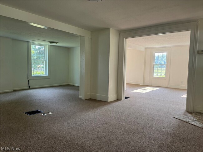 Foto del edificio - 5192 Darrow Rd