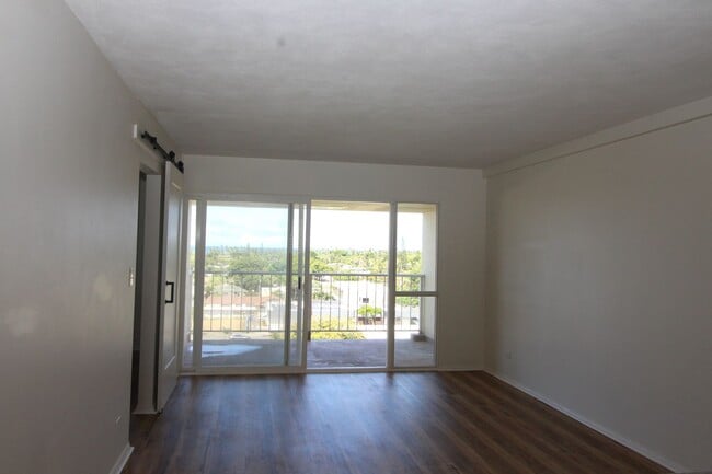 Building Photo - Live in the Heart of Kailua with Ocean Views!