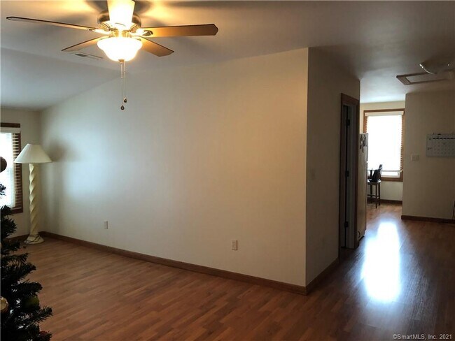 Building Photo - 407 Savin Ave