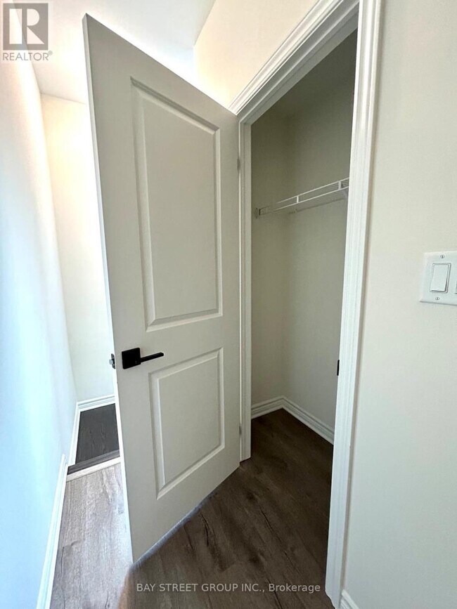 Building Photo - 1034 Reflection Pl