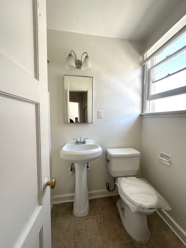 Photo - 1737 N Sycamore Ave (Los Angeles, CA) Apartment