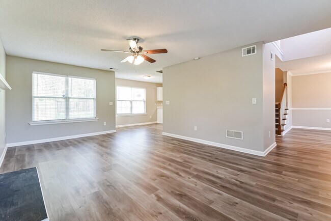 Building Photo - 5144 Meadows Lake Dr