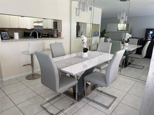 Foto del edificio - 12500 SW 5th Ct