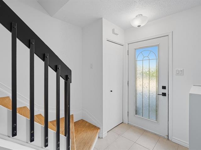 Building Photo - 66 Rue des Hurons