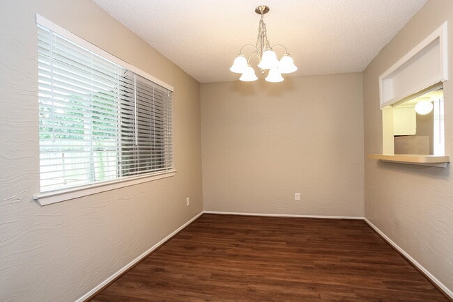 Foto del edificio - 4302 Shalom Creek Ln