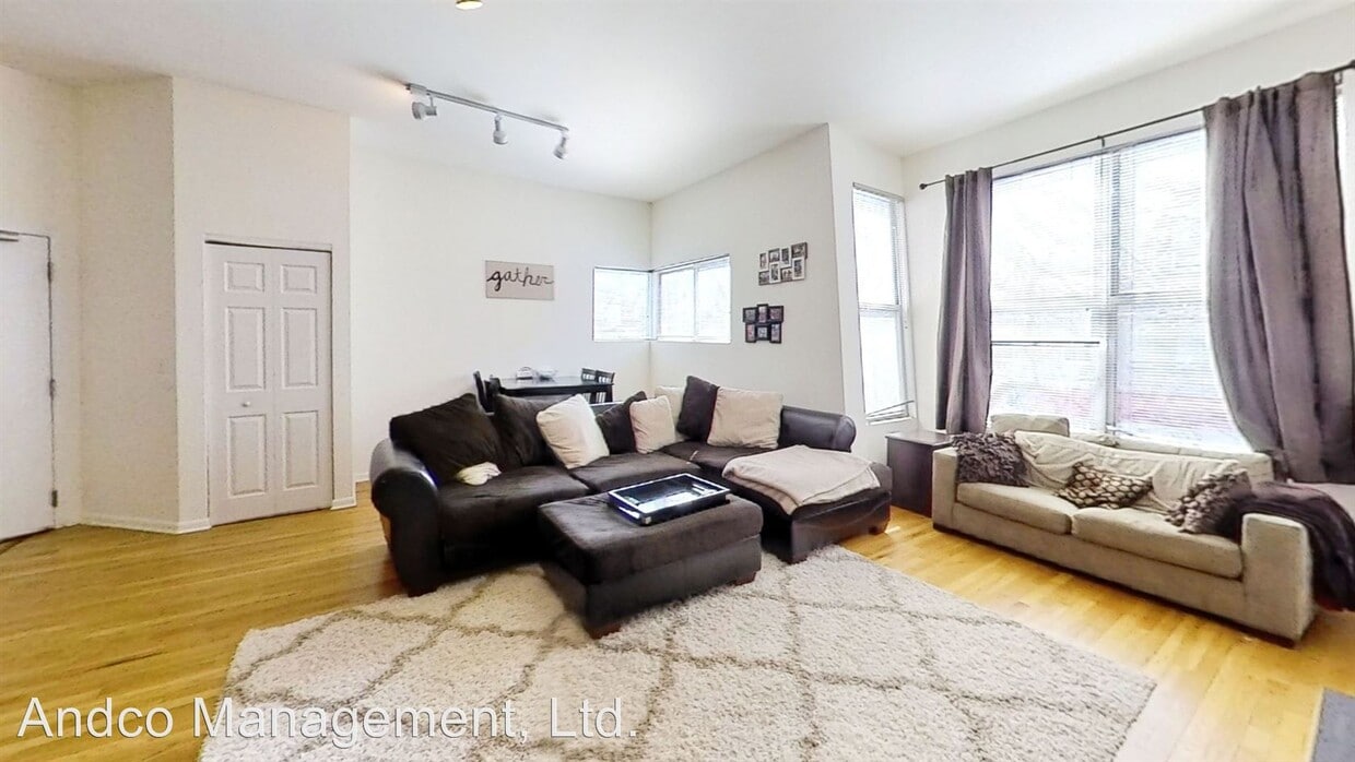 Primary Photo - 2755 N Lincoln Ave