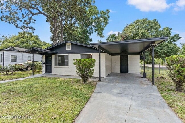 Photo - 2348 Sherrington St House