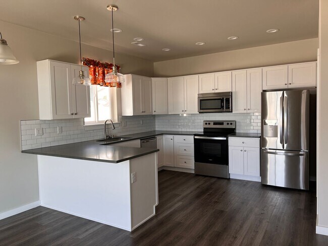Foto del edificio - New Construction Home in Park Orchard Neighborhood!