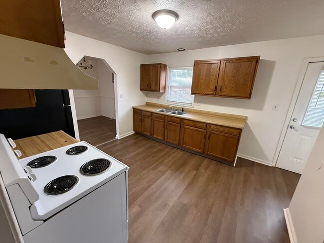 Foto del edificio - 341 Garden Park Dr