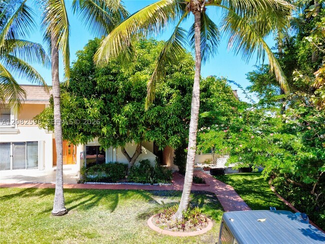 Foto del edificio - 2807 NE 164th St