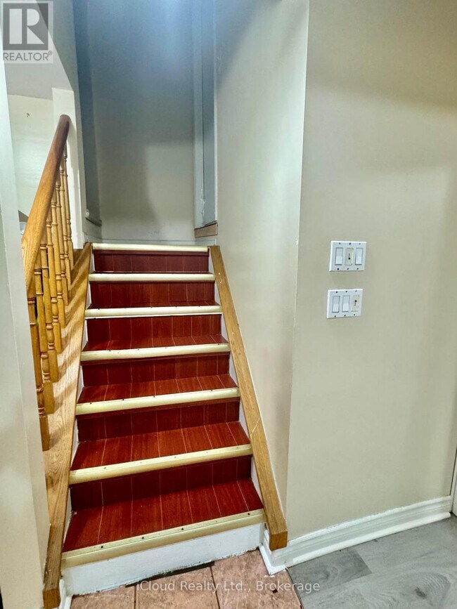 Photo du bâtiment - 141 Rainforest Dr